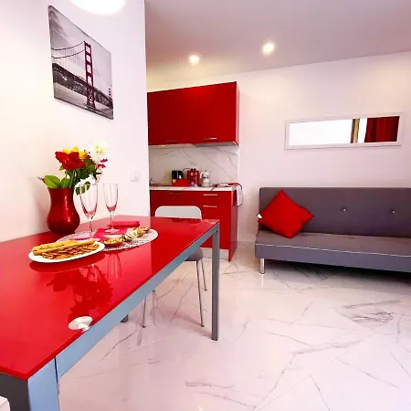 Apartament Miss Flora Olympia *