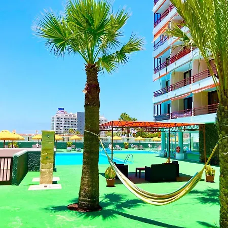 Miss Flora Olympia * بلايا ذي لاس أميريكاس