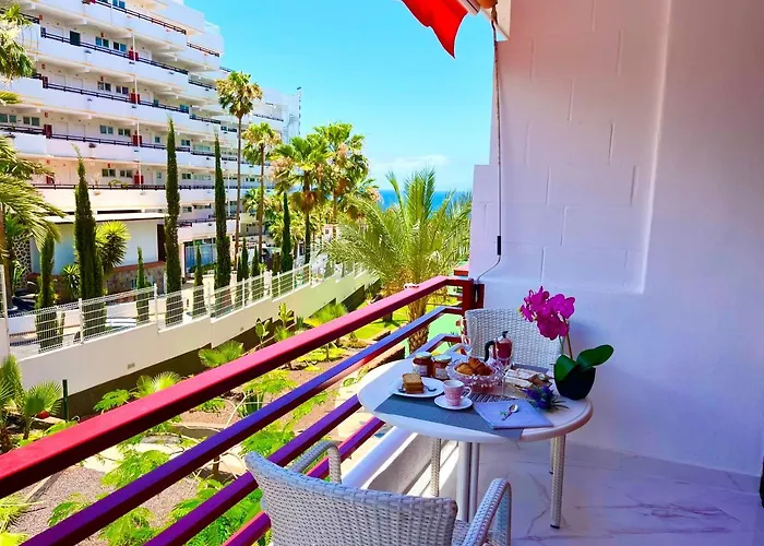 Miss Flora Olympia Appartement *